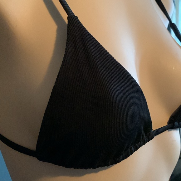 Kotomi Swim little black bikini - Picture 9 of 13